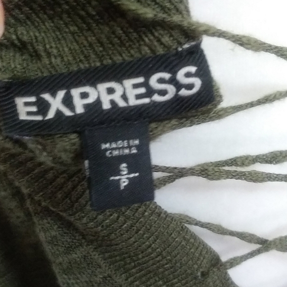 Express Criss Cross Sweater shirt Size Small - Picture 4 of 8